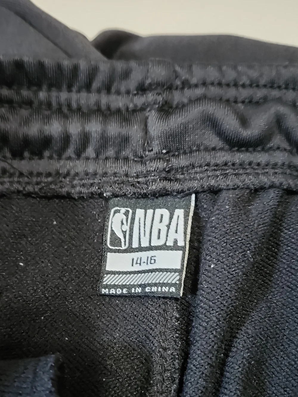 GUC SzL (14-16 Youth) NBA Kids Black Joggers & Gray Camo Shorts Pants